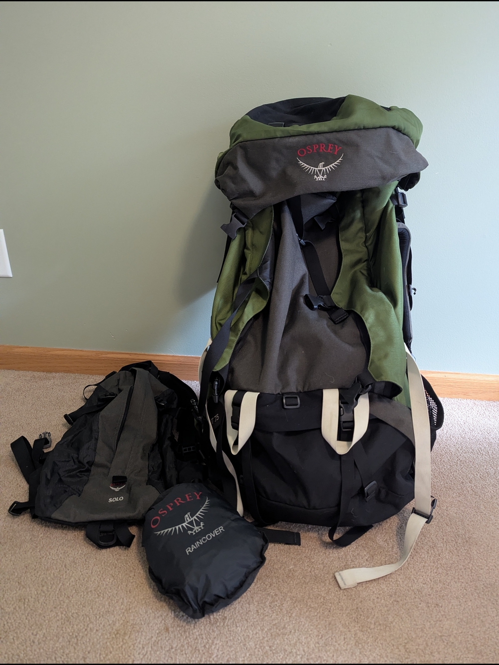 Osprey Crescent 75 Green/Gray Hiking Backpack with Raincover
